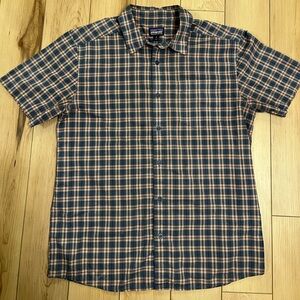 Men’s Medium Short Sleeved Patagonia Flannel Shirt